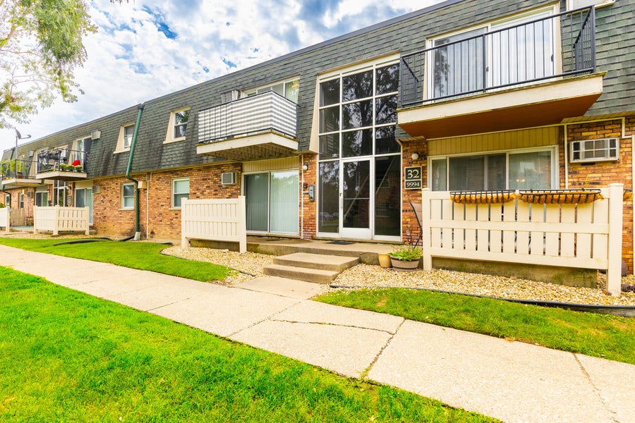 Property photo for 9994 S 84th Terrace, #310, Palos Hills, IL