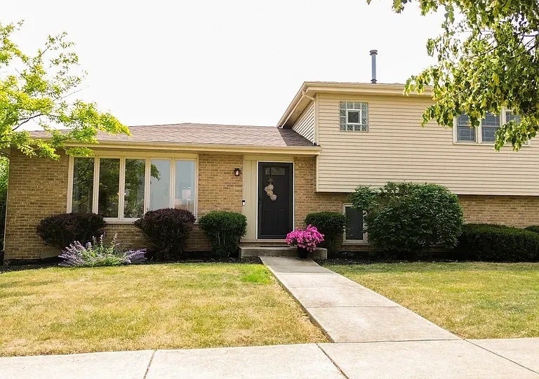 Property photo for 17001 93rd Avenue, Orland Hills, IL