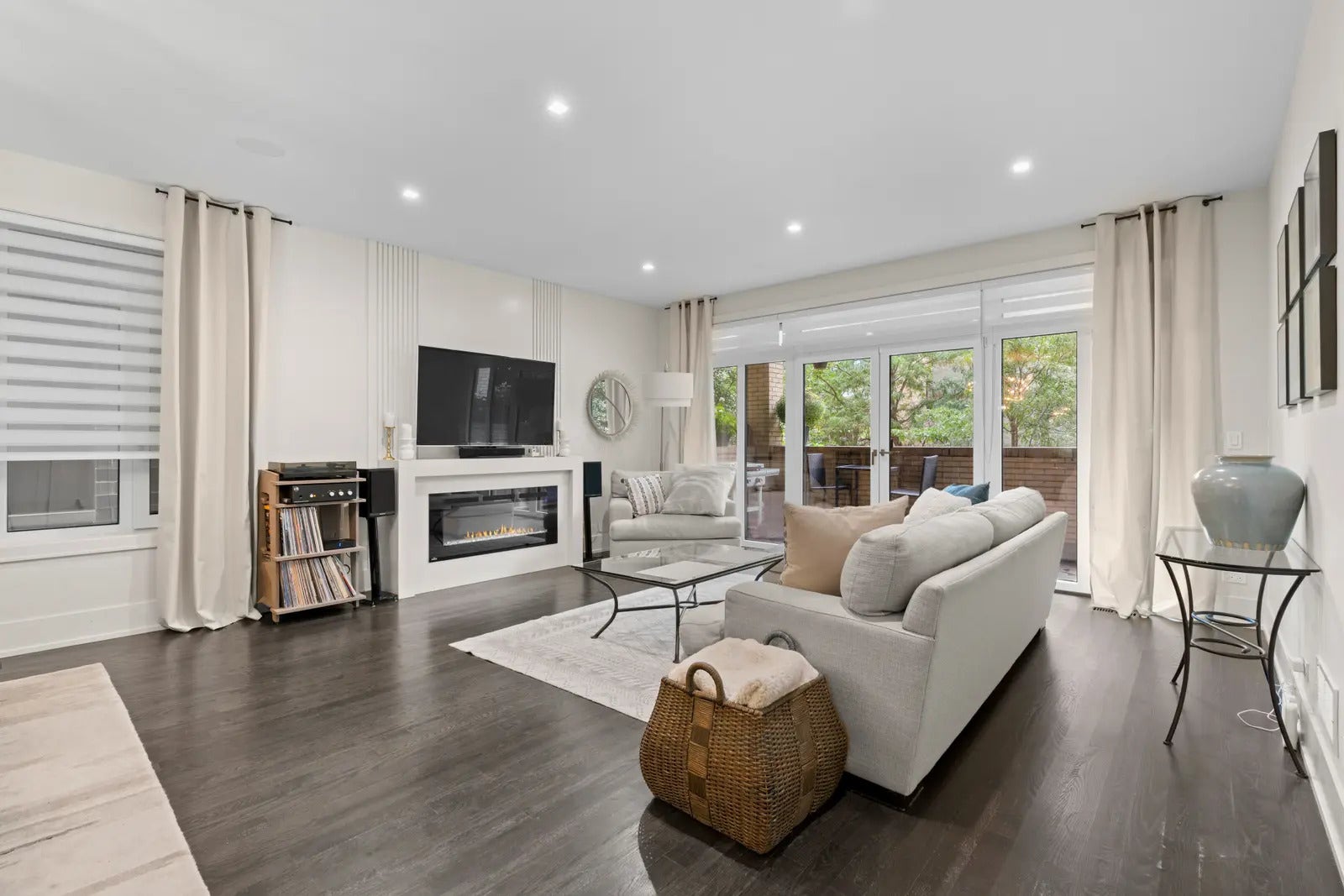 1370 W WALTON Street, #1E, Chicago, IL 60642