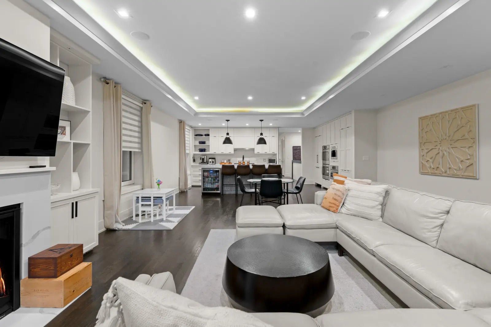 1370 W WALTON Street, #1E, Chicago, IL 60642