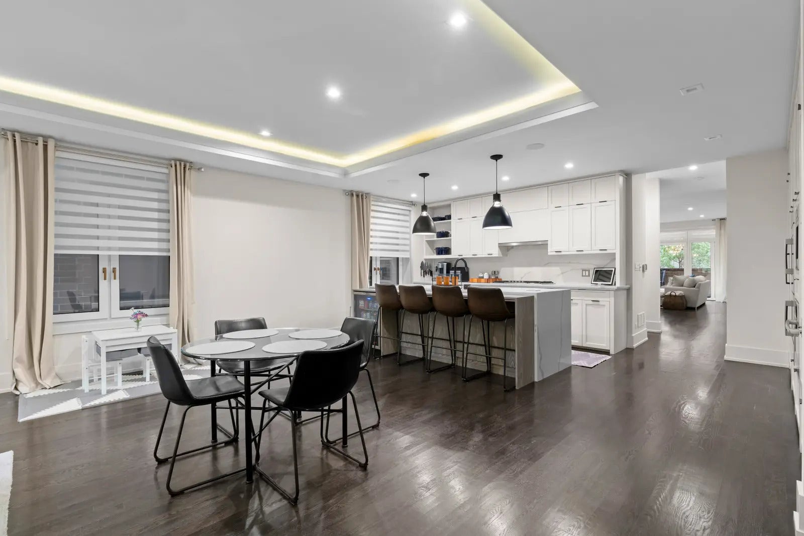 1370 W WALTON Street, #1E, Chicago, IL 60642