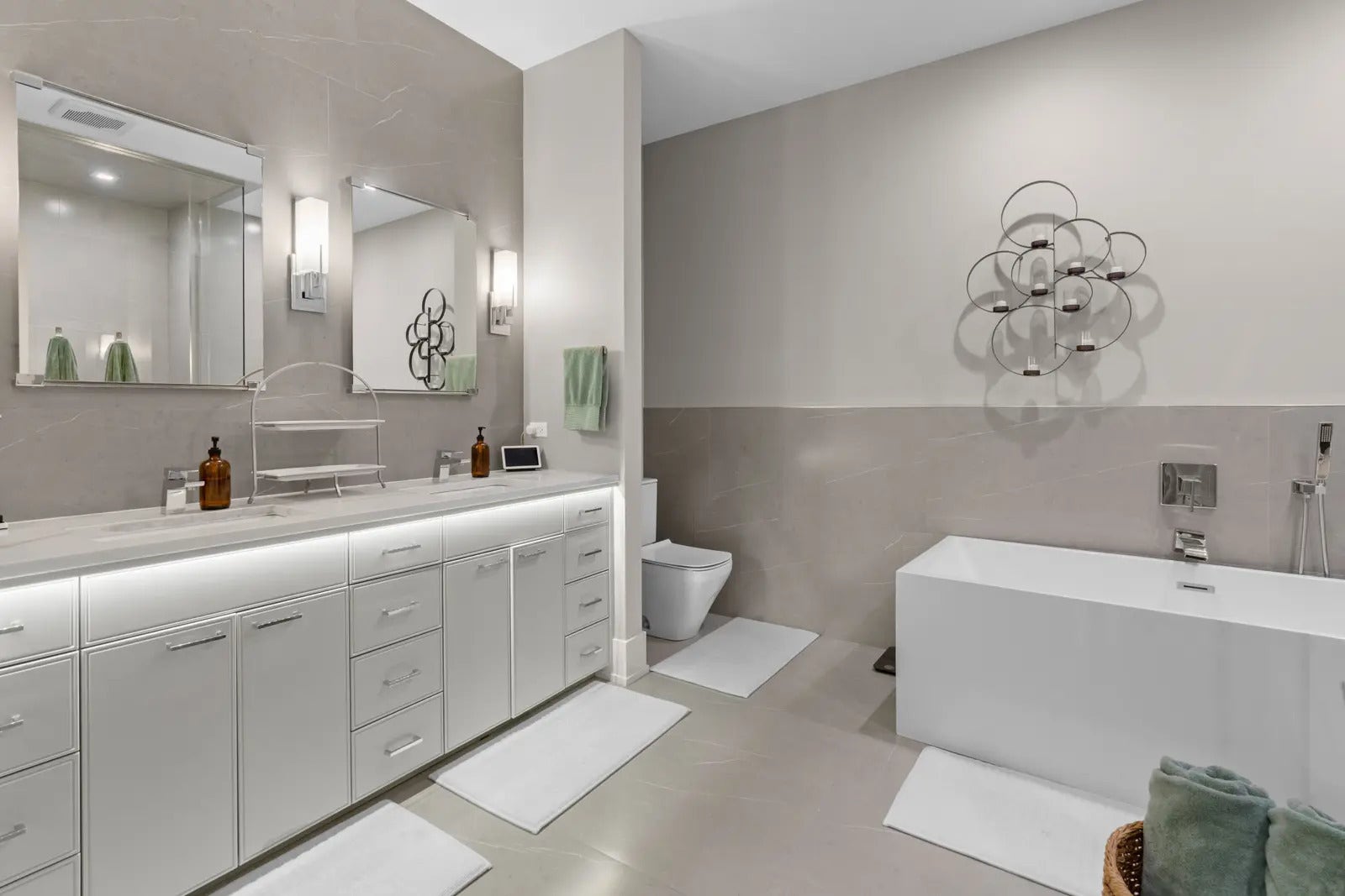 1370 W WALTON Street, #1E, Chicago, IL 60642