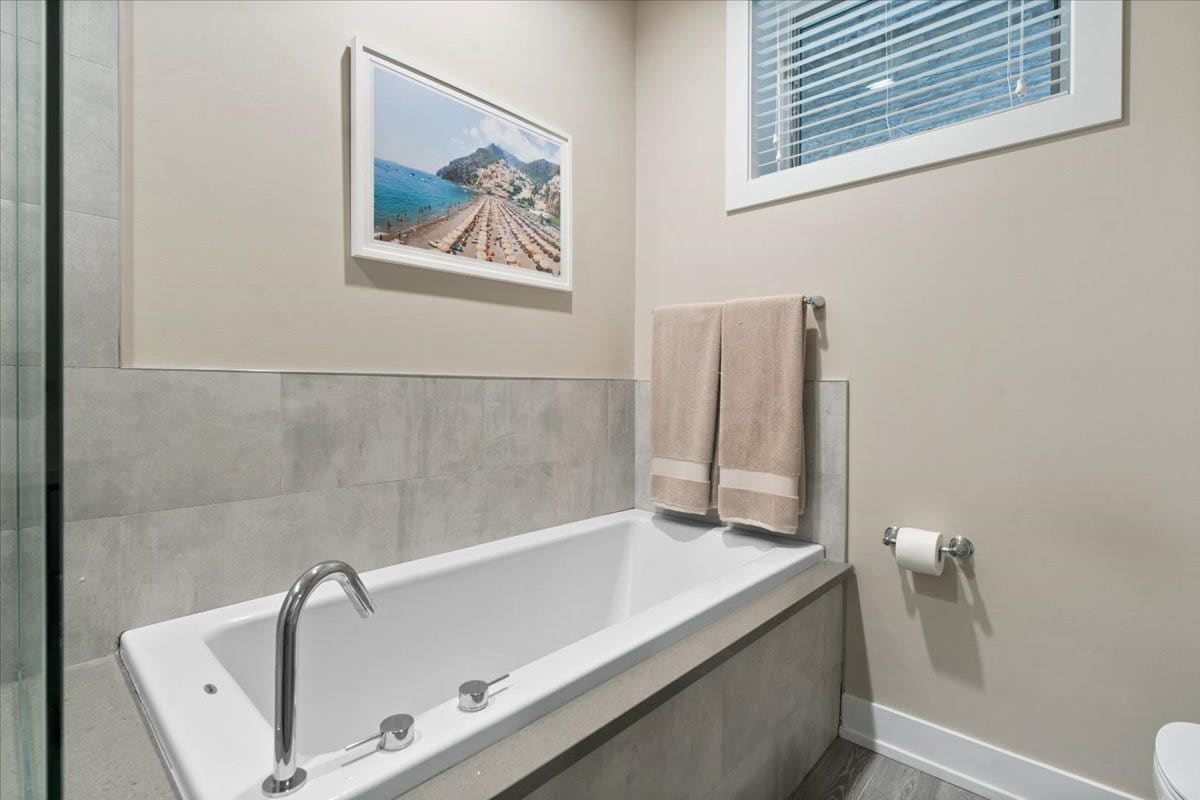 1939 N Humboldt Boulevard, #1S, Chicago, IL 60647 1939 N Humboldt Boulevard, #1S, Chicago, IL 60647
