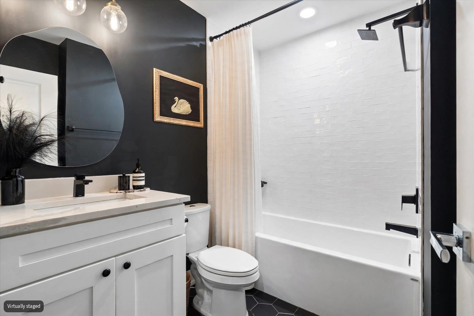 1939 N Humboldt Boulevard, #1S, Chicago, IL 60647 1939 N Humboldt Boulevard, #1S, Chicago, IL 60647