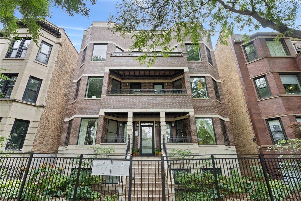 1939 N Humboldt Boulevard, #1S, Chicago, IL 60647 1939 N Humboldt Boulevard, #1S, Chicago, IL 60647