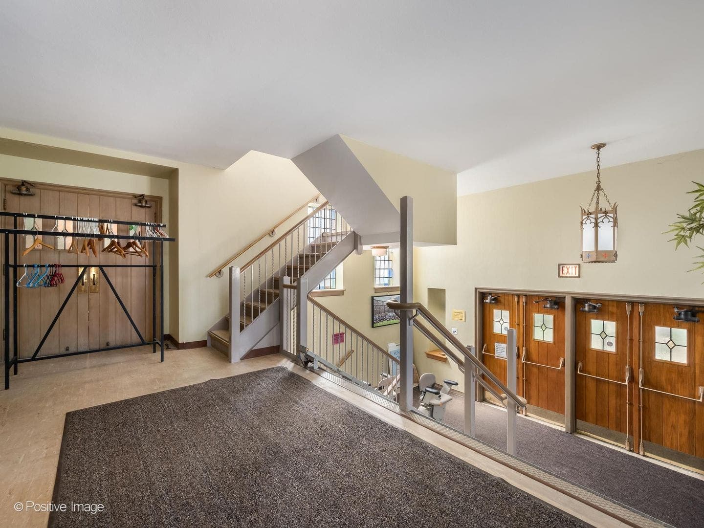 6045 N Rockwell Street, Chicago, IL 60659 6045 N Rockwell Street, Chicago, IL 60659