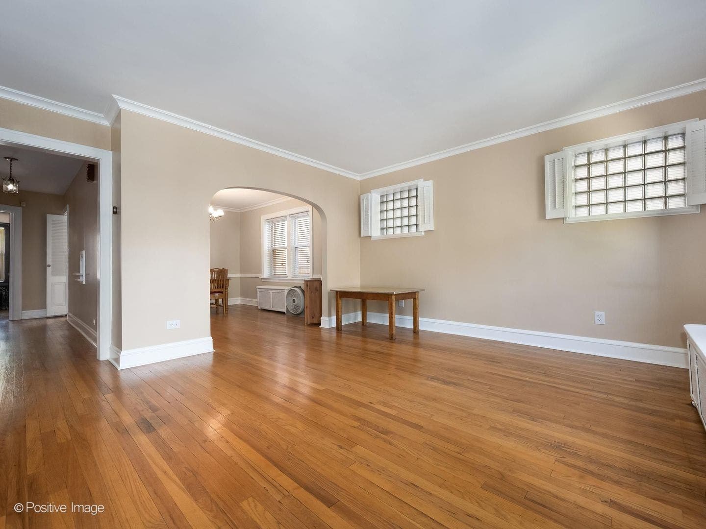 6045 N Rockwell Street, Chicago, IL 60659 6045 N Rockwell Street, Chicago, IL 60659