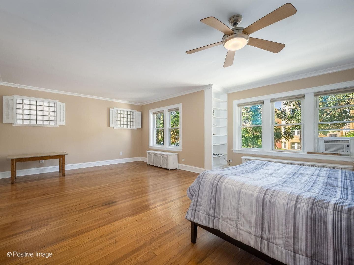 6045 N Rockwell Street, Chicago, IL 60659 6045 N Rockwell Street, Chicago, IL 60659