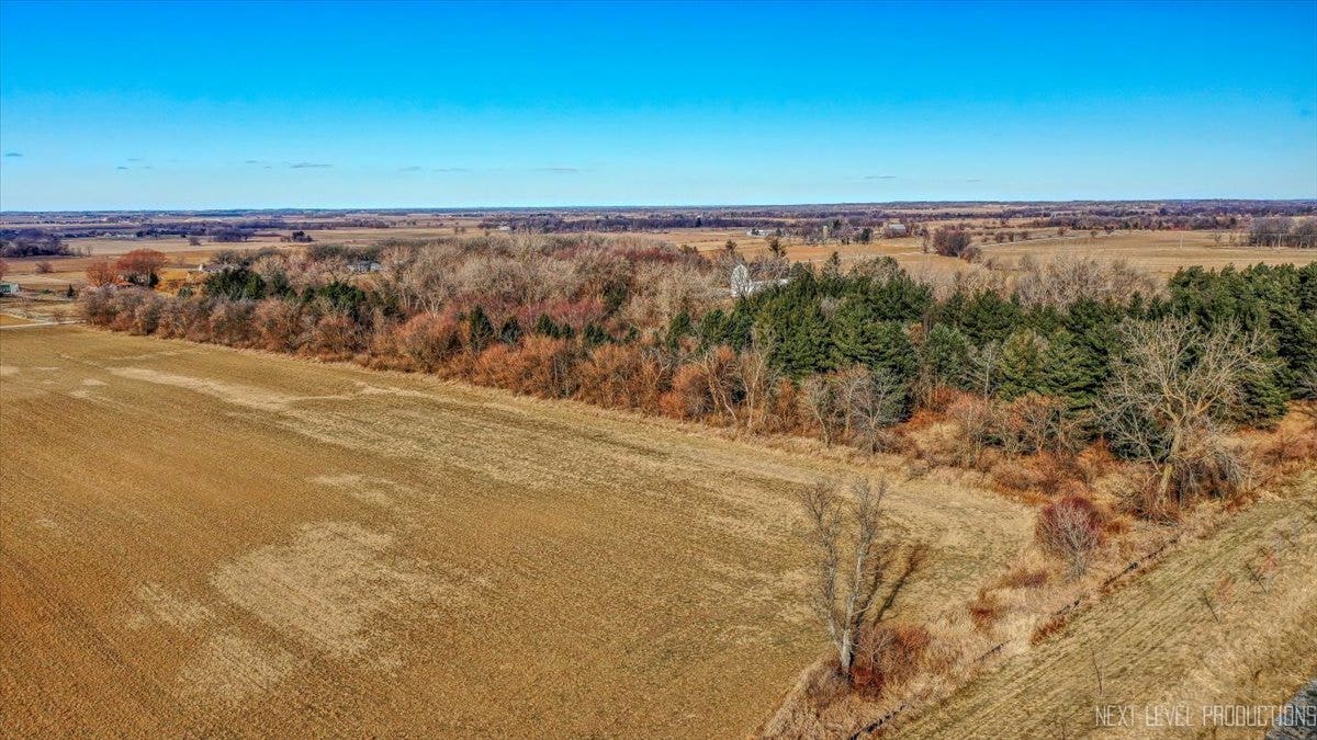 17N753 Widmayer Road, Hampshire, IL 60140