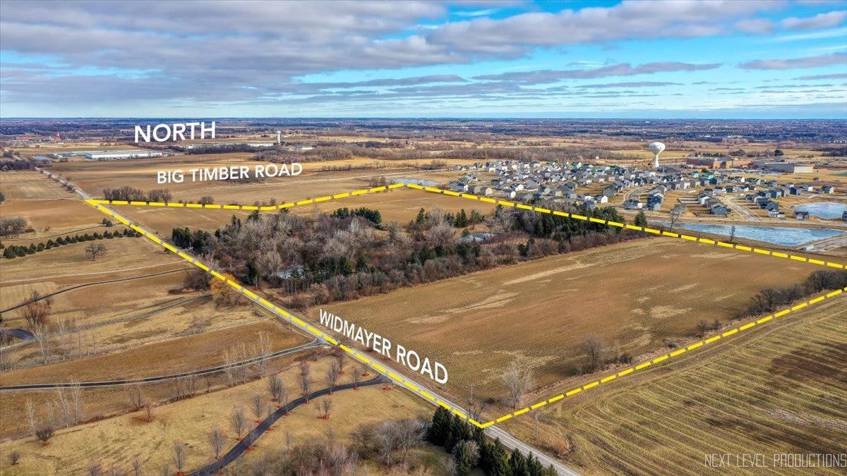 17N753 Widmayer Road, Hampshire, IL 60140