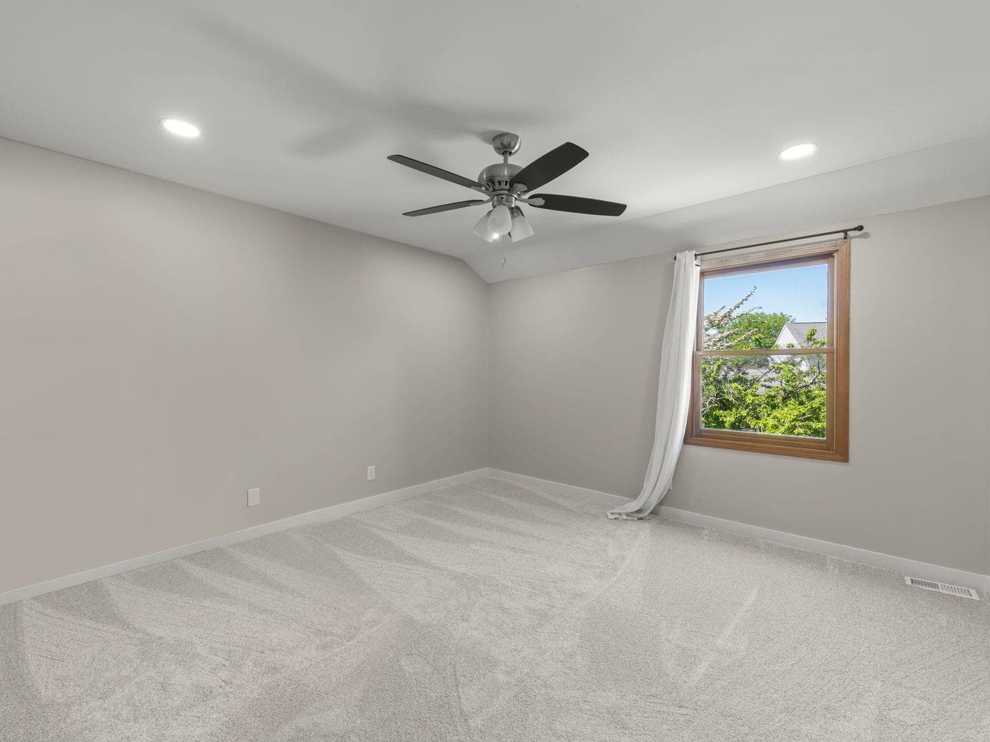 972 Westgate Drive, Aurora, IL 60506 972 Westgate Drive, Aurora, IL 60506