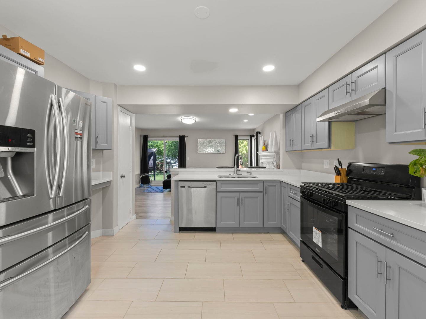 972 Westgate Drive, Aurora, IL 60506 972 Westgate Drive, Aurora, IL 60506