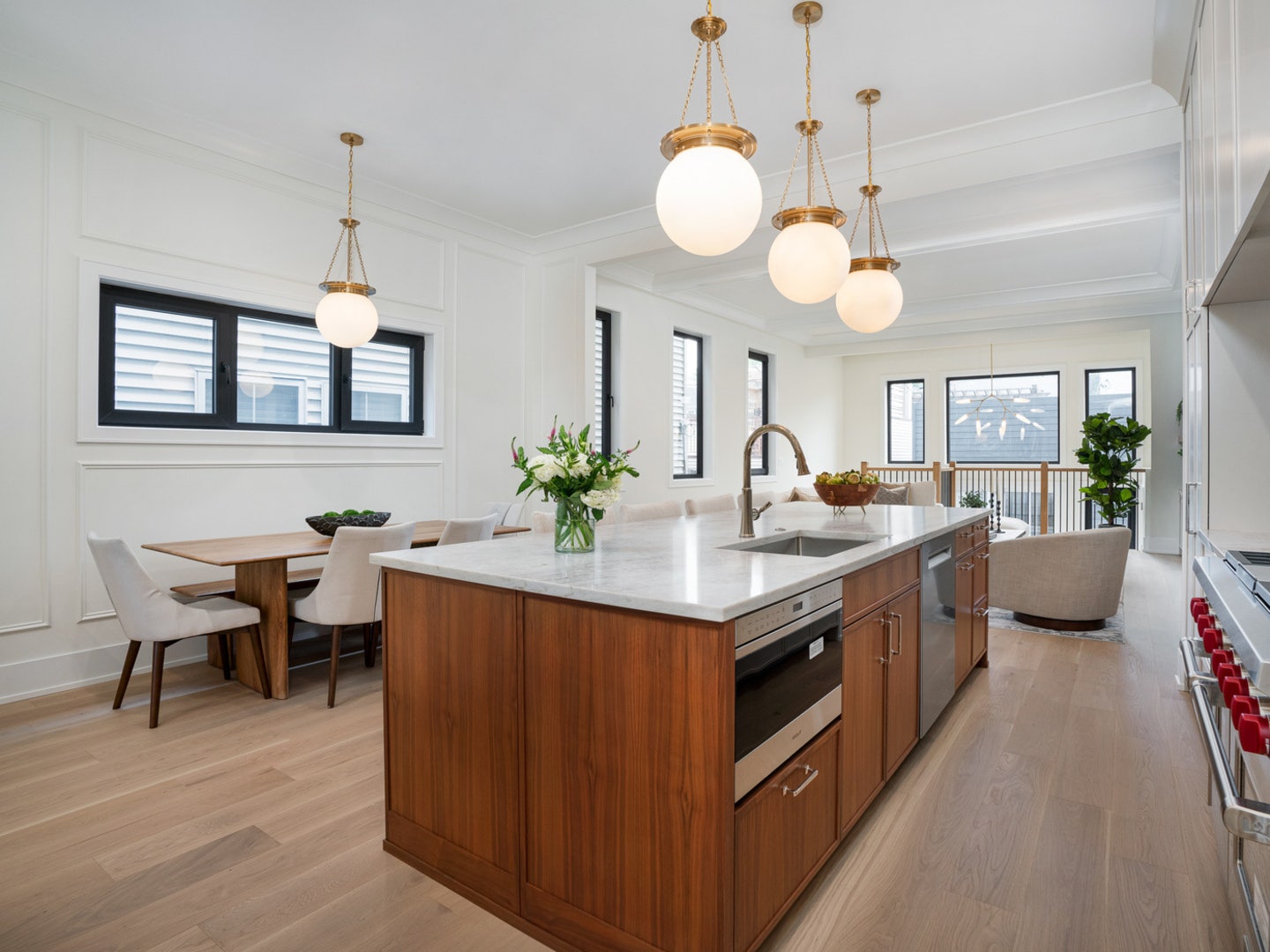 3041 N Leavitt Street, Chicago, IL 60618 3041 N Leavitt Street, Chicago, IL 60618