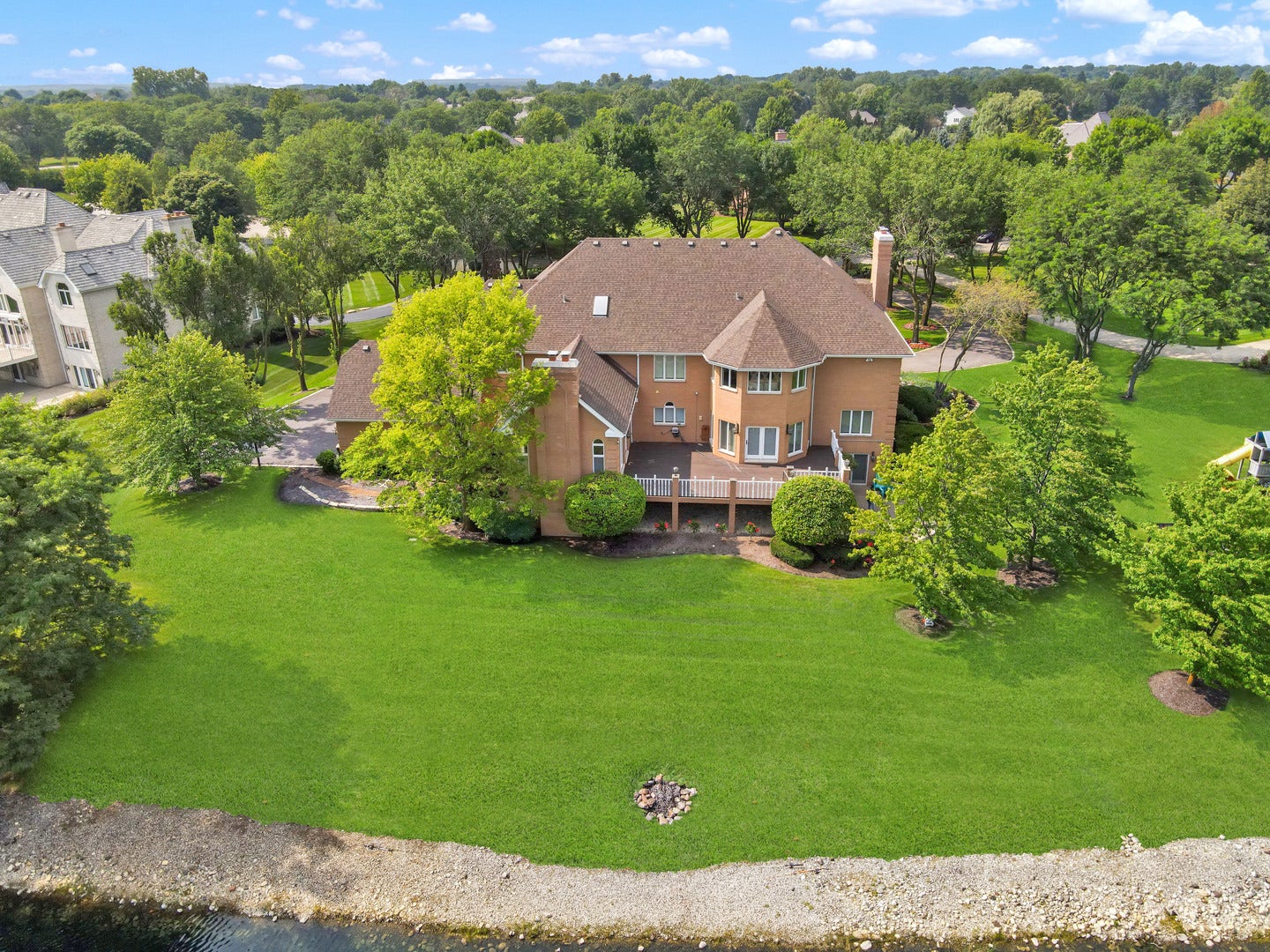 5 S Meadow Court, South Barrington, IL 60010 5 S Meadow Court, South Barrington, IL 60010