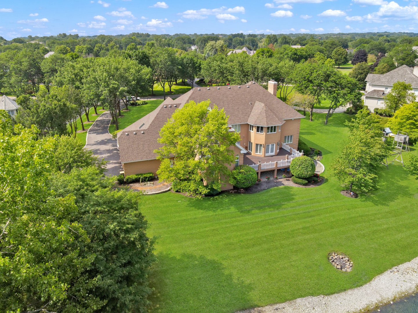 5 S Meadow Court, South Barrington, IL 60010 5 S Meadow Court, South Barrington, IL 60010