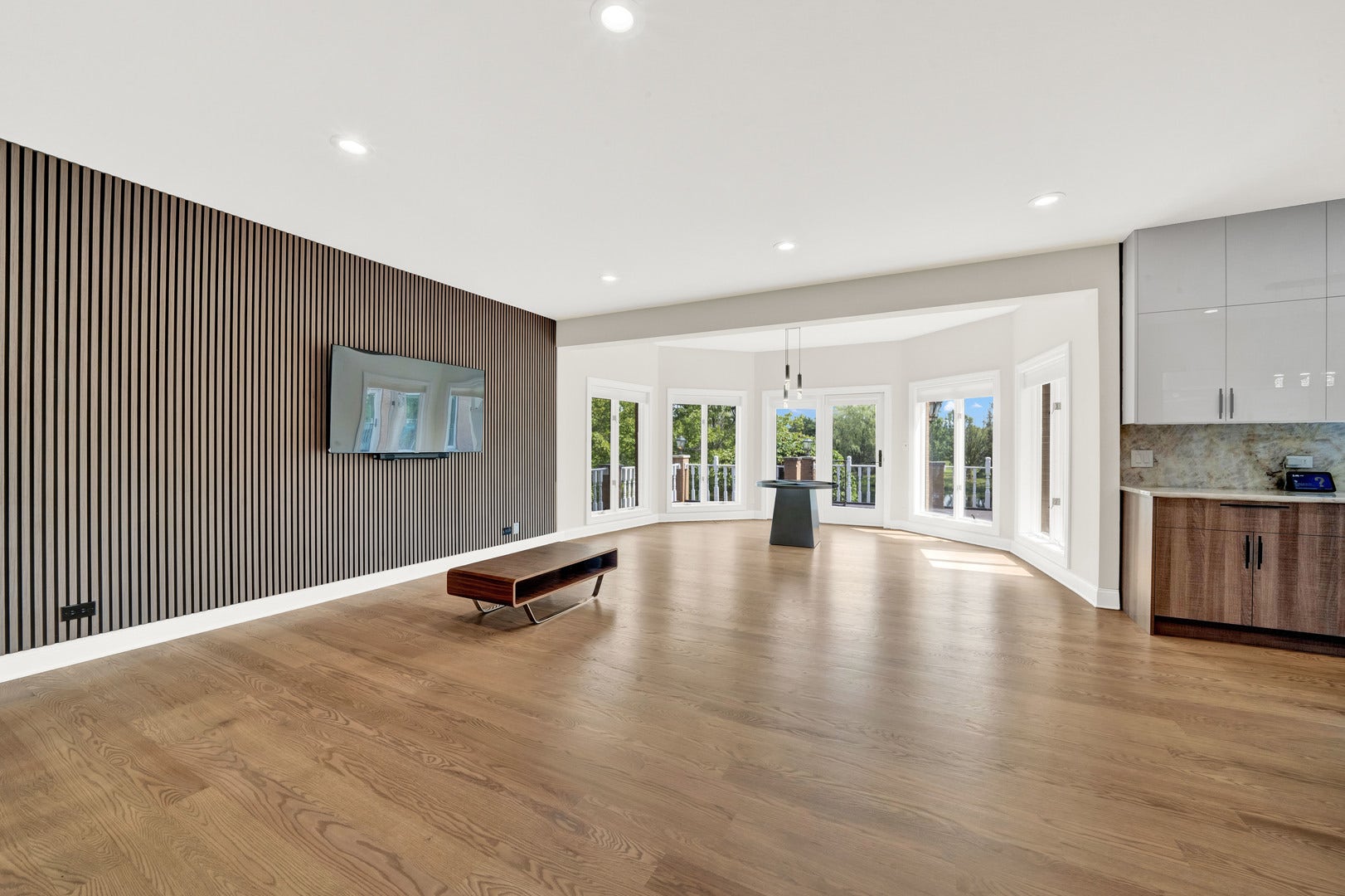5 S Meadow Court, South Barrington, IL 60010 5 S Meadow Court, South Barrington, IL 60010