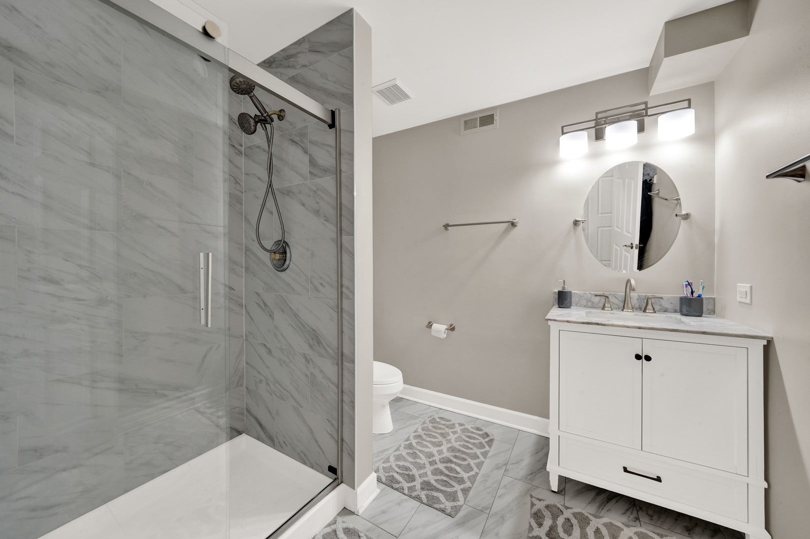 5 S Meadow Court, South Barrington, IL 60010 Bathroom in basement