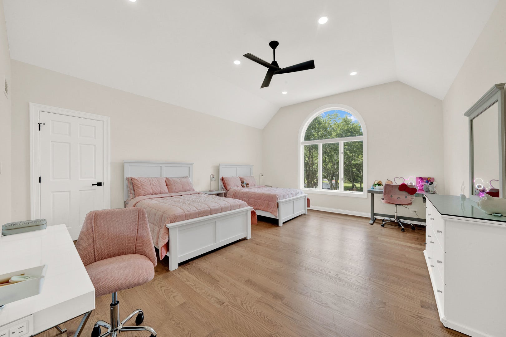 5 S Meadow Court, South Barrington, IL 60010 5 S Meadow Court, South Barrington, IL 60010