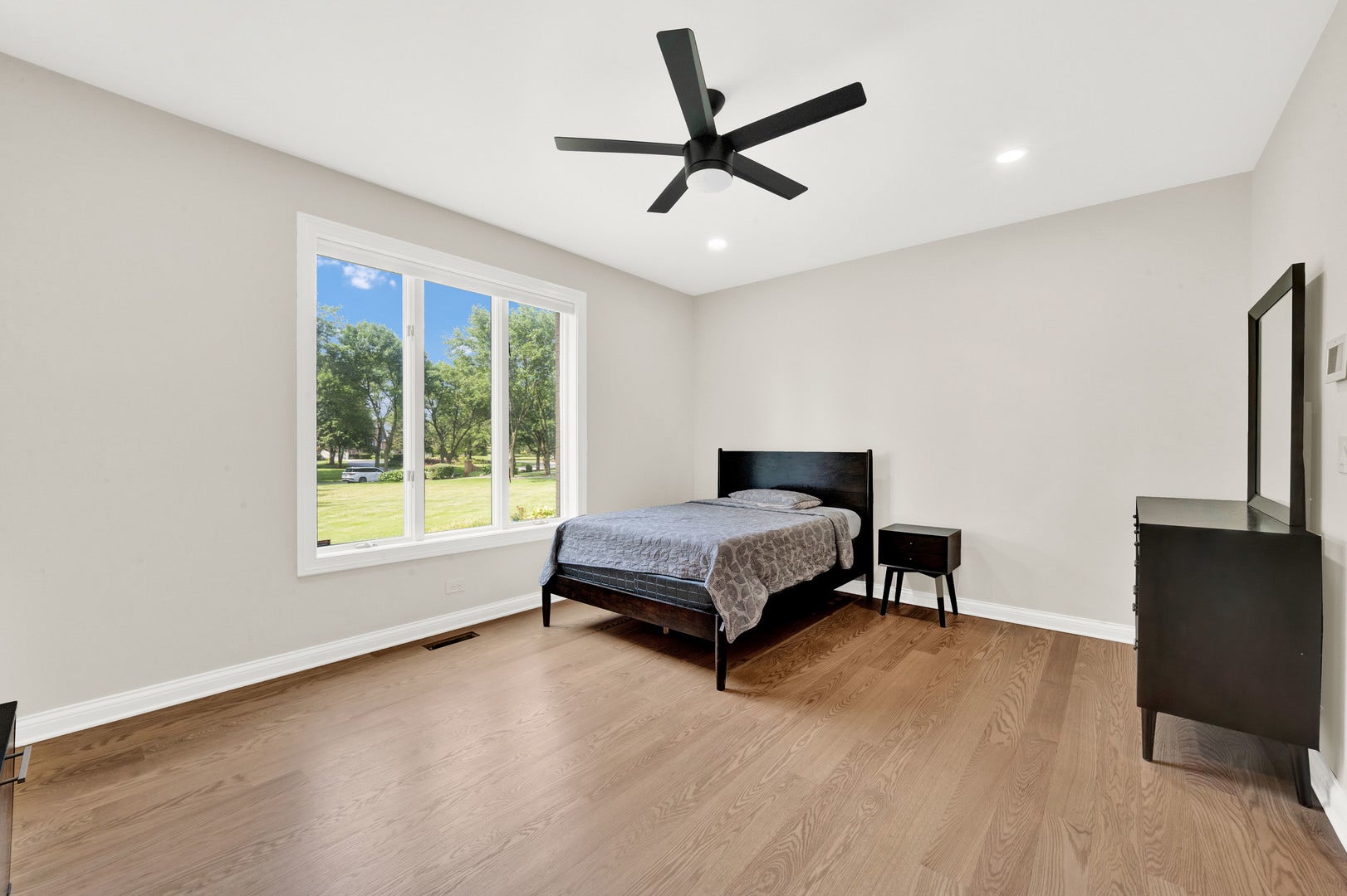 5 S Meadow Court, South Barrington, IL 60010 5 S Meadow Court, South Barrington, IL 60010