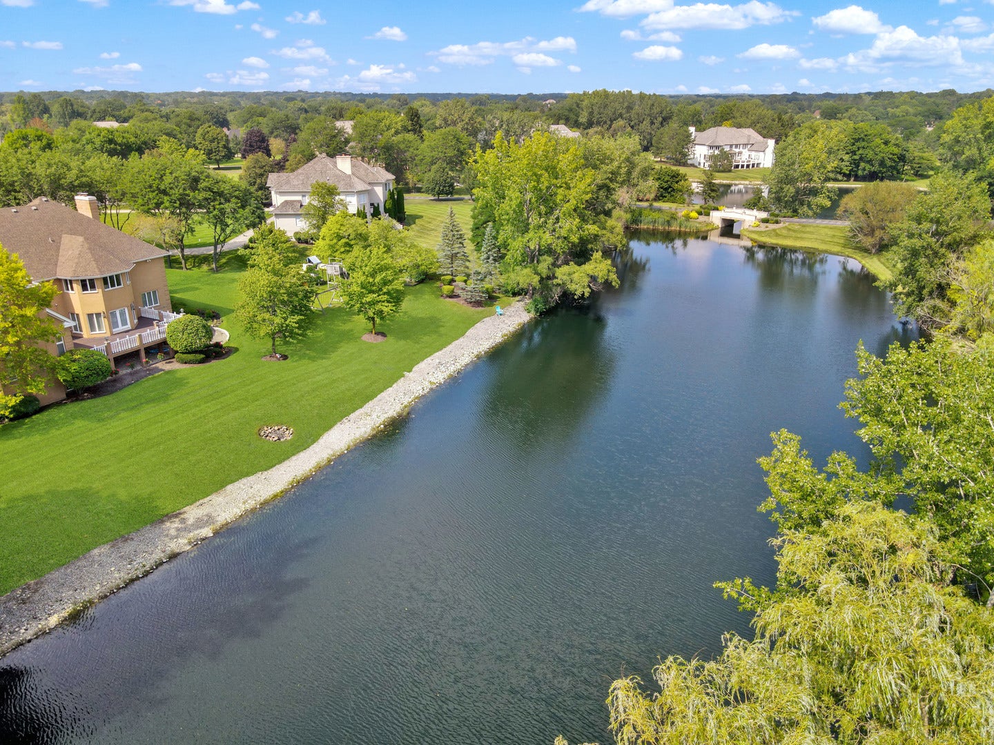 5 S Meadow Court, South Barrington, IL 60010 5 S Meadow Court, South Barrington, IL 60010