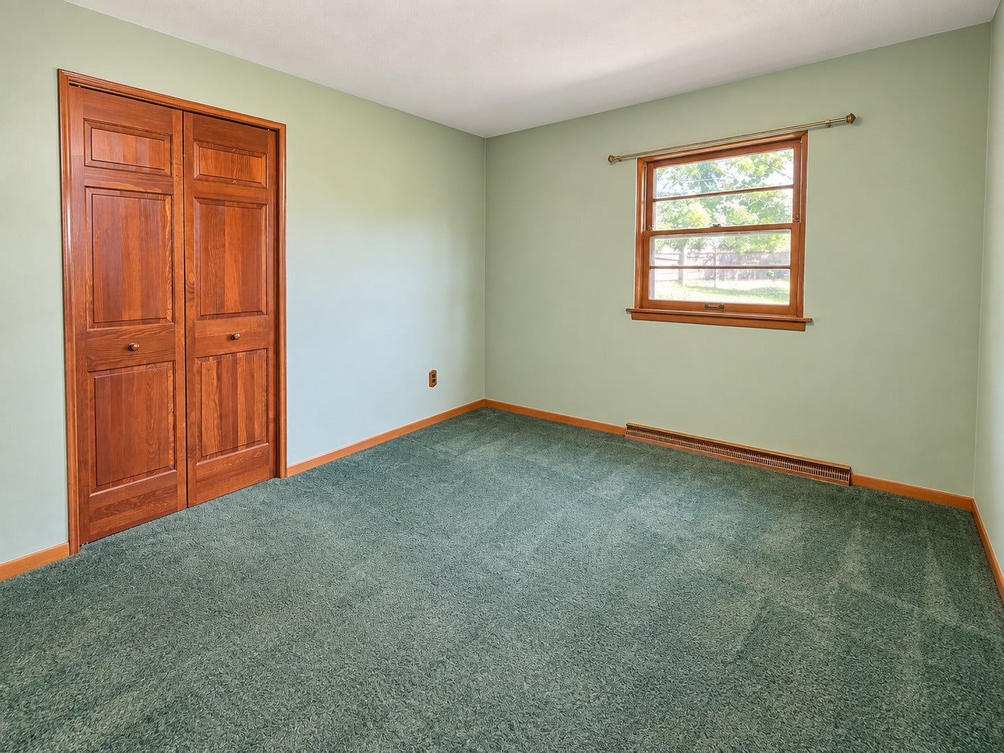 1004 Magnolia Drive, Joliet, IL 60435 1004 Magnolia Drive, Joliet, IL 60435