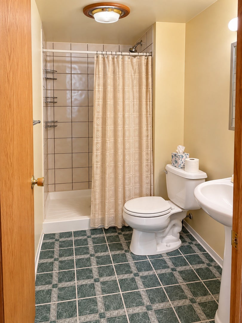 1004 Magnolia Drive, Joliet, IL 60435 1004 Magnolia Drive, Joliet, IL 60435