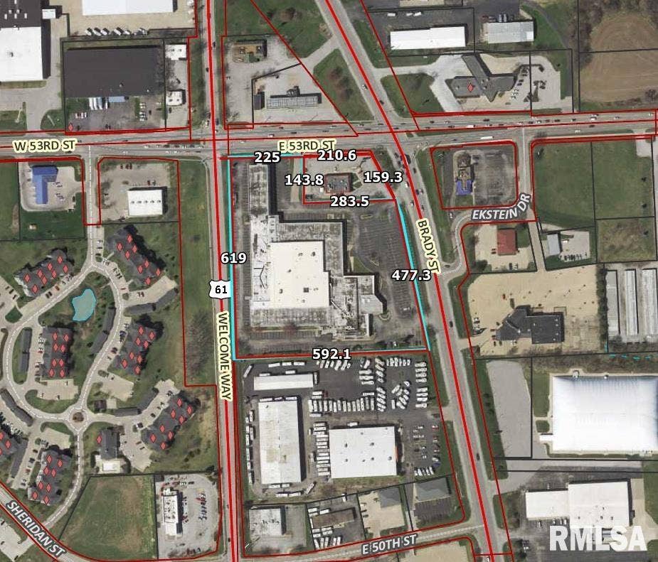 5202 N BRADY Street, Davenport, IA 52806