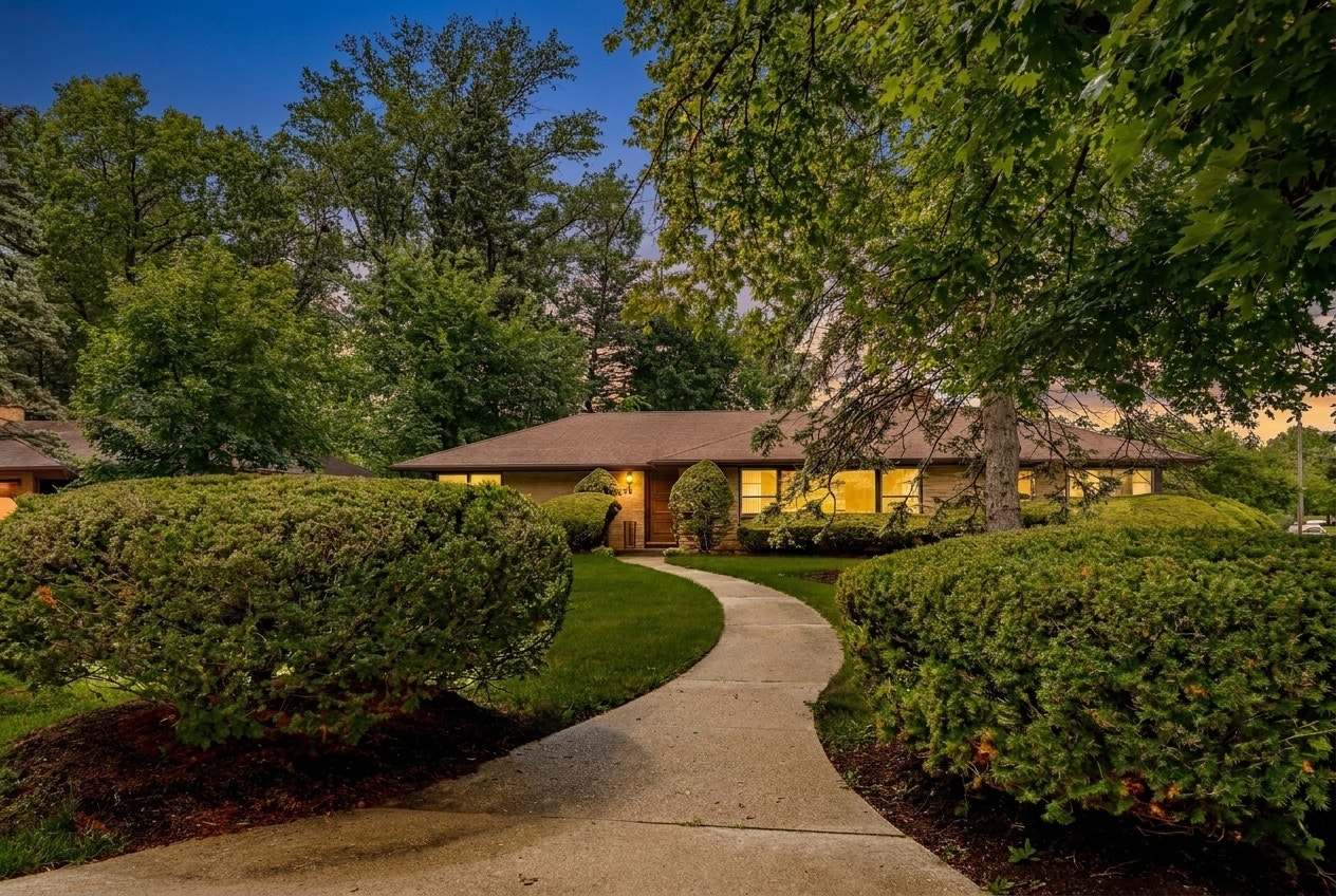 254 Wing Park Boulevard, Elgin, IL 60123 254 Wing Park Boulevard, Elgin, IL 60123