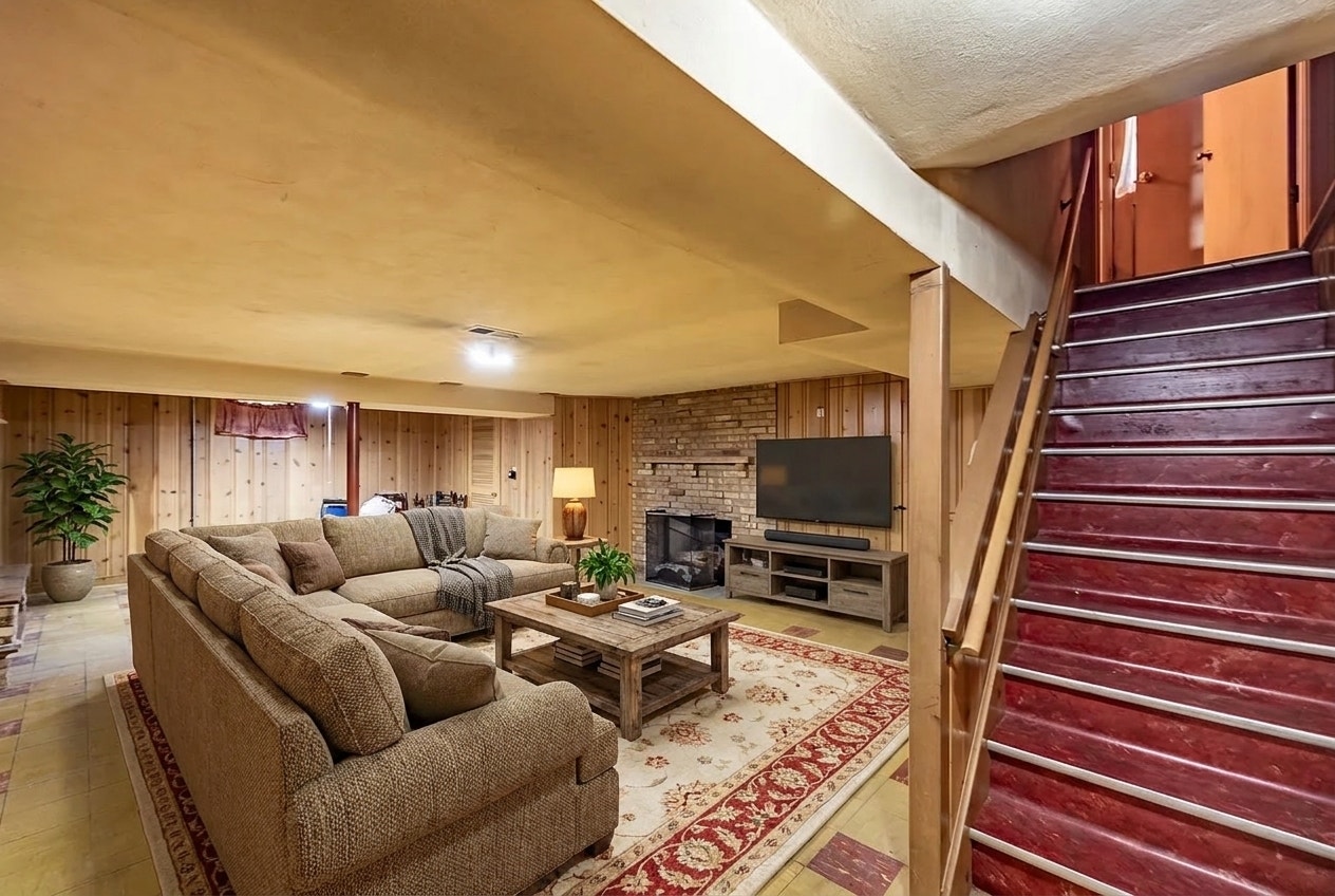 254 Wing Park Boulevard, Elgin, IL 60123 254 Wing Park Boulevard, Elgin, IL 60123