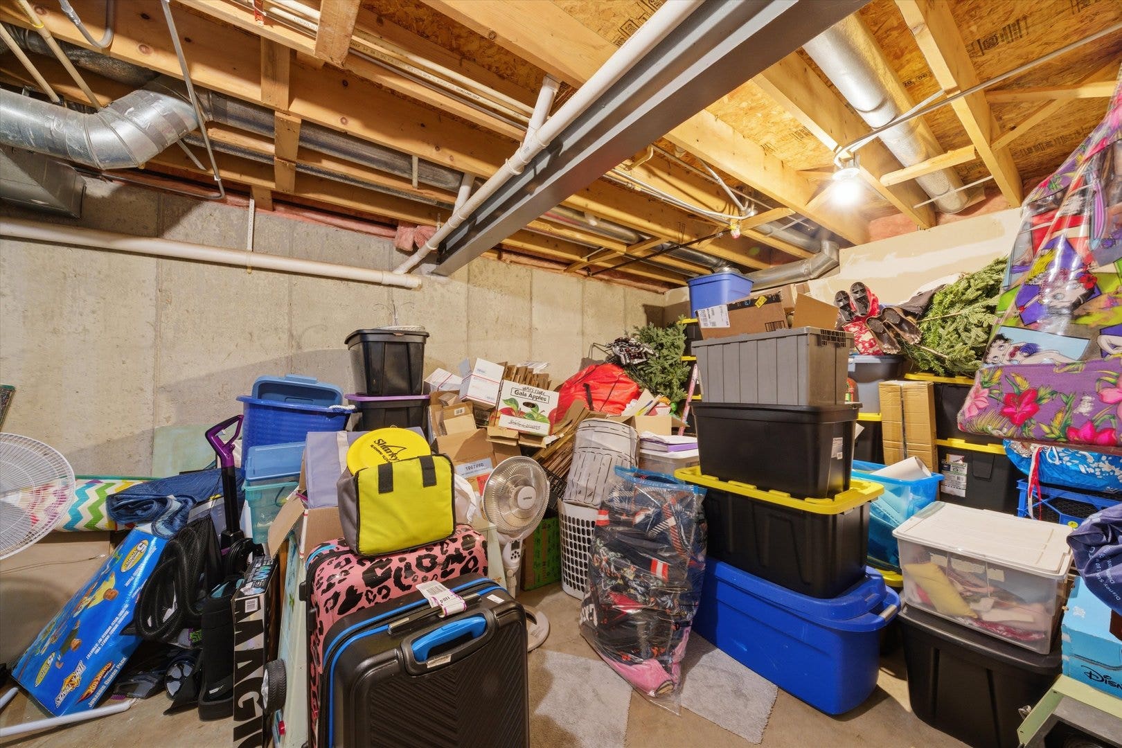 1571 Woodland Lane, Bolingbrook, IL 60490 1571 Woodland Lane, Bolingbrook, IL 60490