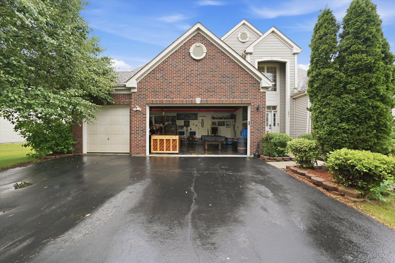 1571 Woodland Lane, Bolingbrook, IL 60490 1571 Woodland Lane, Bolingbrook, IL 60490