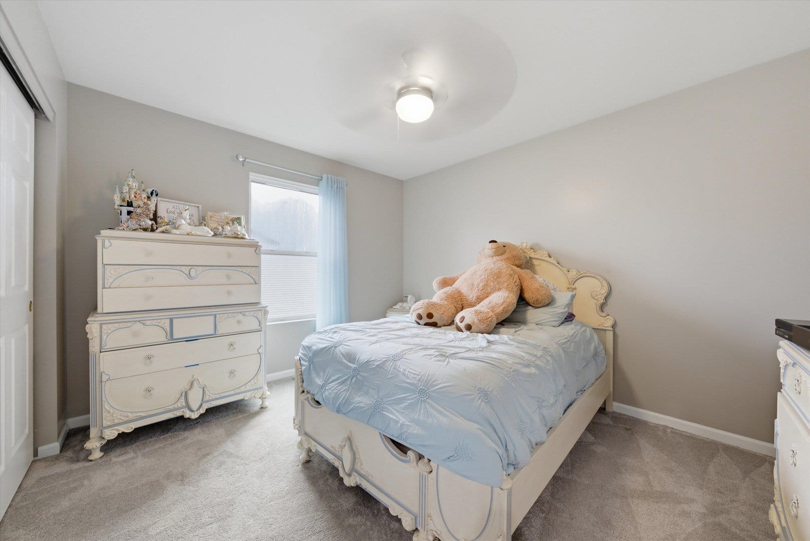 1571 Woodland Lane, Bolingbrook, IL 60490 1571 Woodland Lane, Bolingbrook, IL 60490