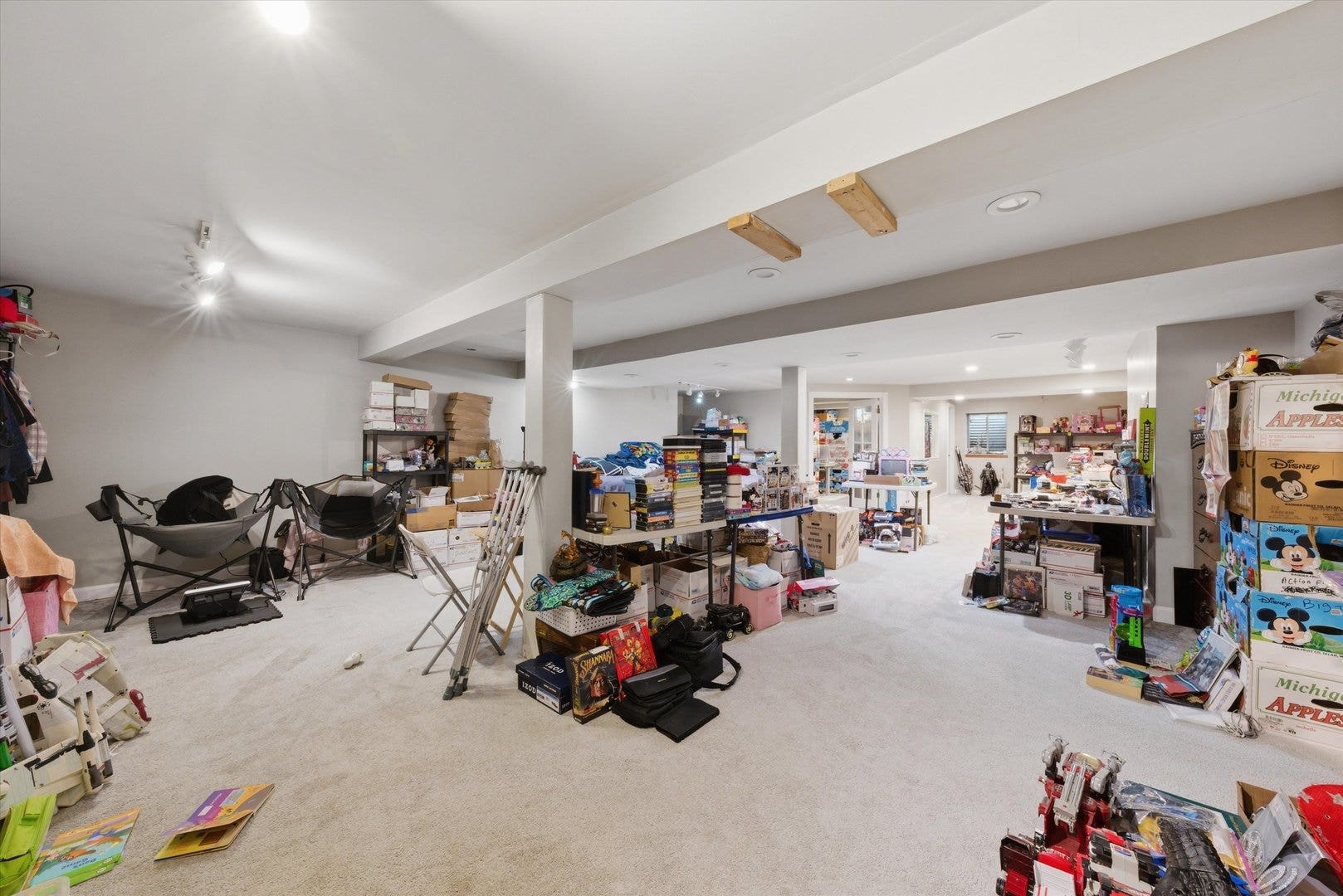 1571 Woodland Lane, Bolingbrook, IL 60490 1571 Woodland Lane, Bolingbrook, IL 60490