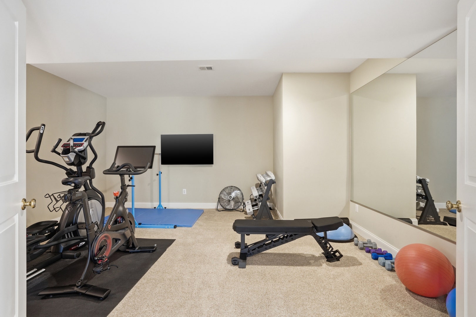 6537 35th Road N, Arlington, VA 22213 6537 35th Road N, Arlington, VA 22213