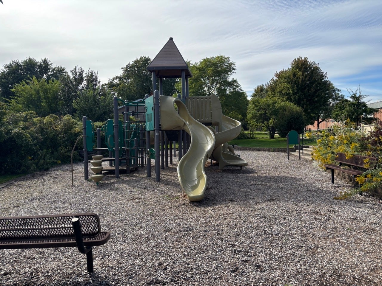 16 2ND Street, #F, Downers Grove, IL 60515 16 2ND Street, #F, Downers Grove, IL 60515