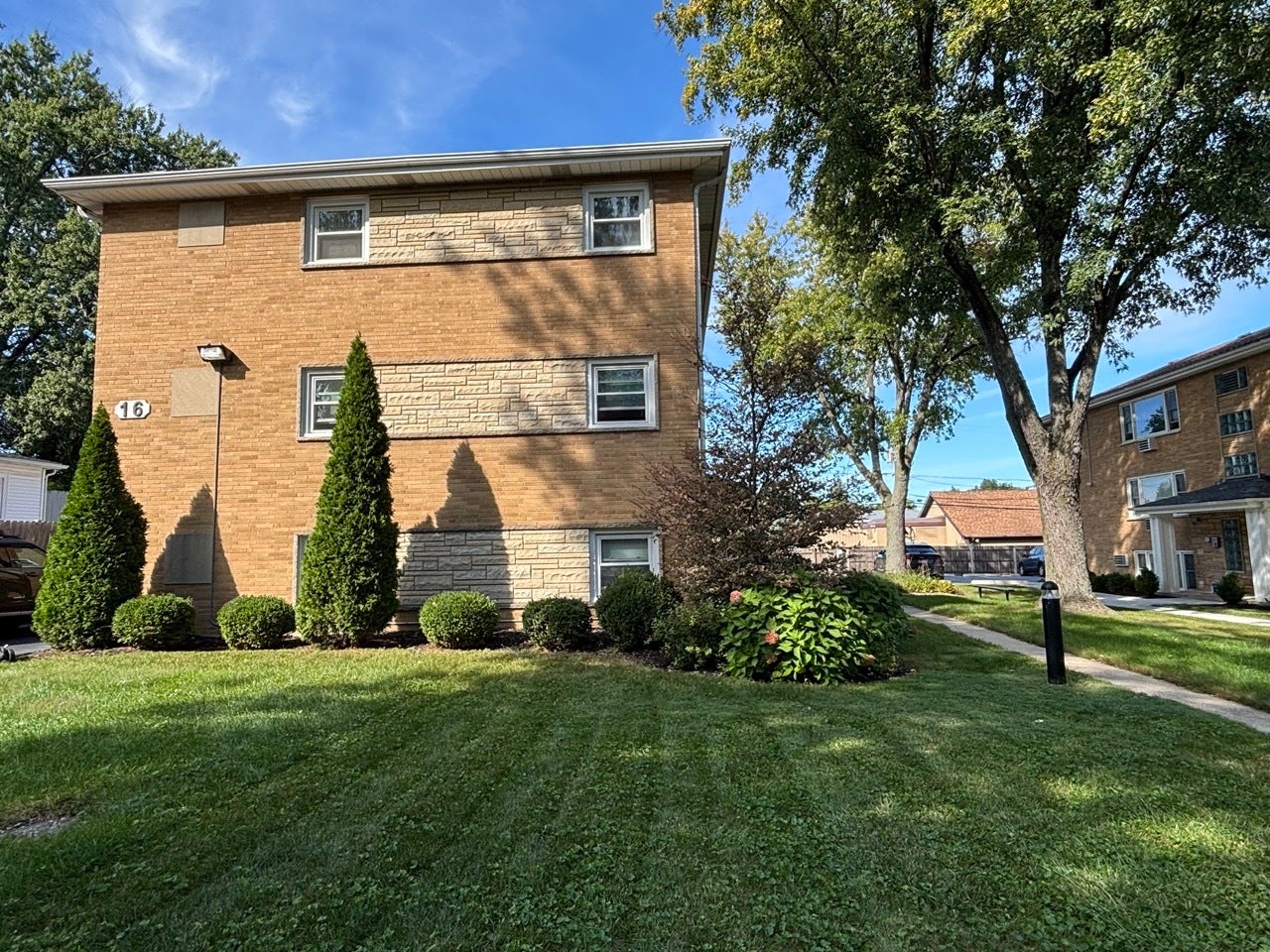 16 2ND Street, #F, Downers Grove, IL 60515 16 2ND Street, #F, Downers Grove, IL 60515