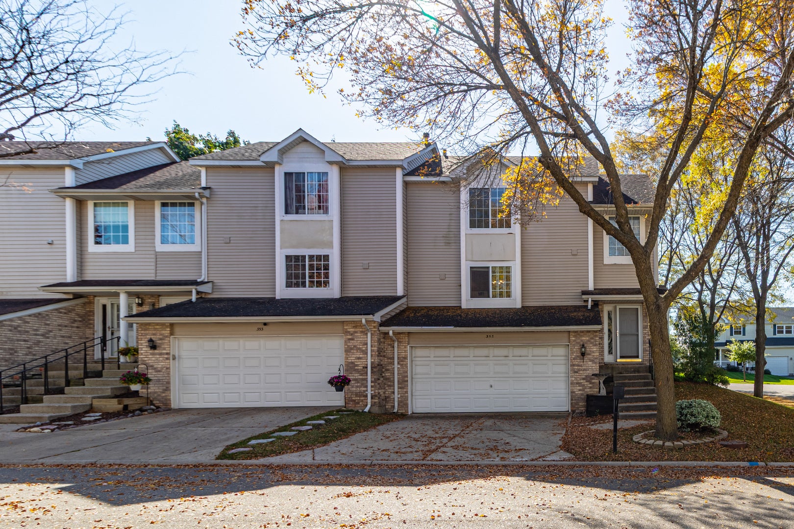 355 STEVENS Court, Grayslake, IL 60030 355 STEVENS Court, Grayslake, IL 60030