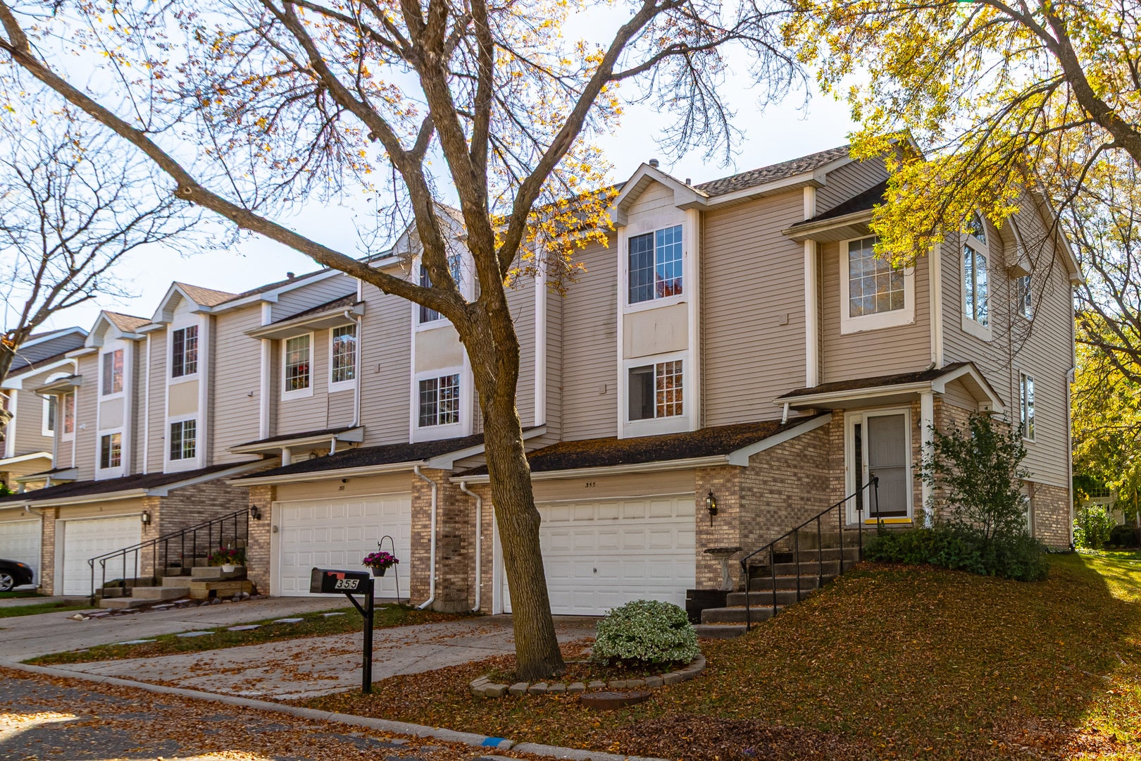 355 STEVENS Court, Grayslake, IL 60030 355 STEVENS Court, Grayslake, IL 60030