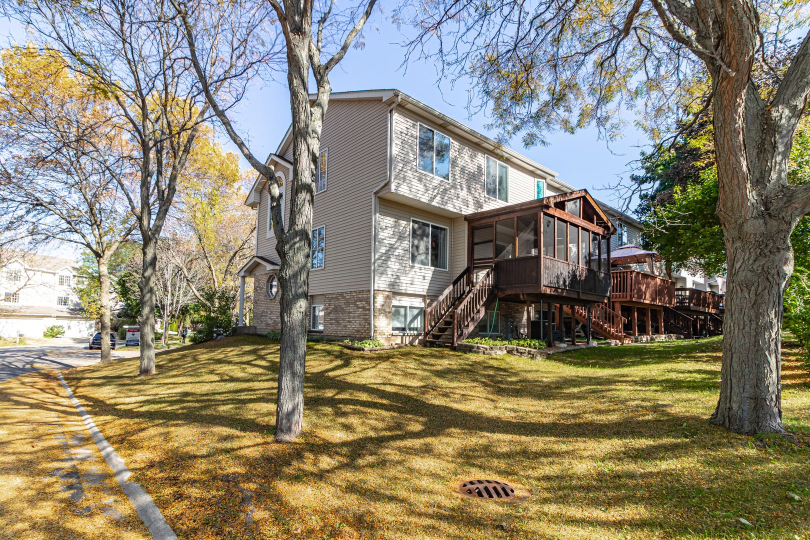 355 STEVENS Court, Grayslake, IL 60030 355 STEVENS Court, Grayslake, IL 60030