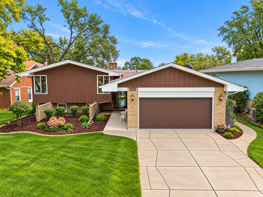 Property photo for 15423 Michaele Drive, Oak Forest, IL