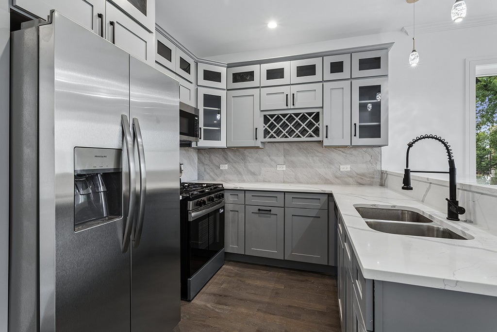 4623 S Prairie Avenue, Chicago, IL 60653 4623 S Prairie Avenue, Chicago, IL 60653