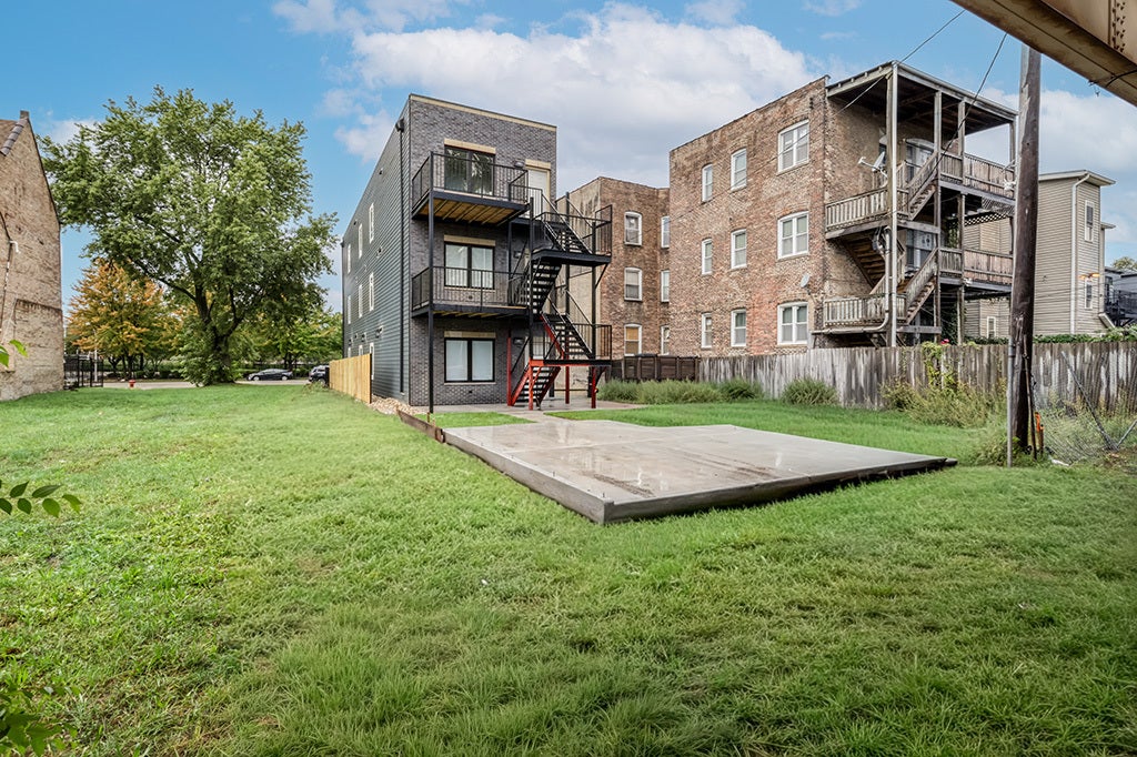 4623 S Prairie Avenue, Chicago, IL 60653 4623 S Prairie Avenue, Chicago, IL 60653
