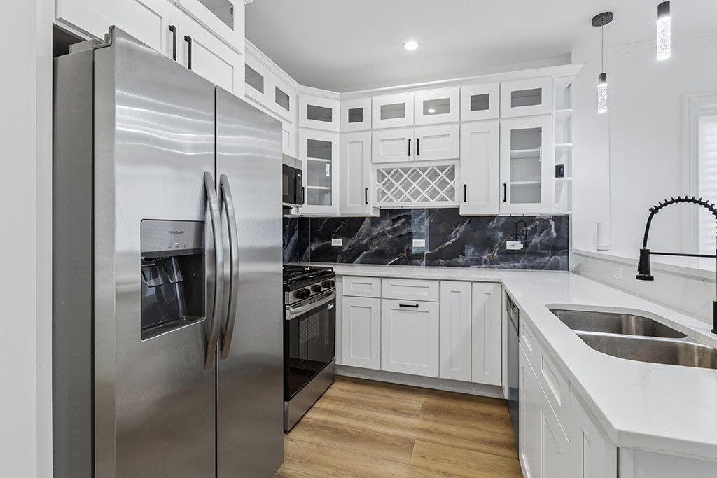 4623 S Prairie Avenue, Chicago, IL 60653 4623 S Prairie Avenue, Chicago, IL 60653
