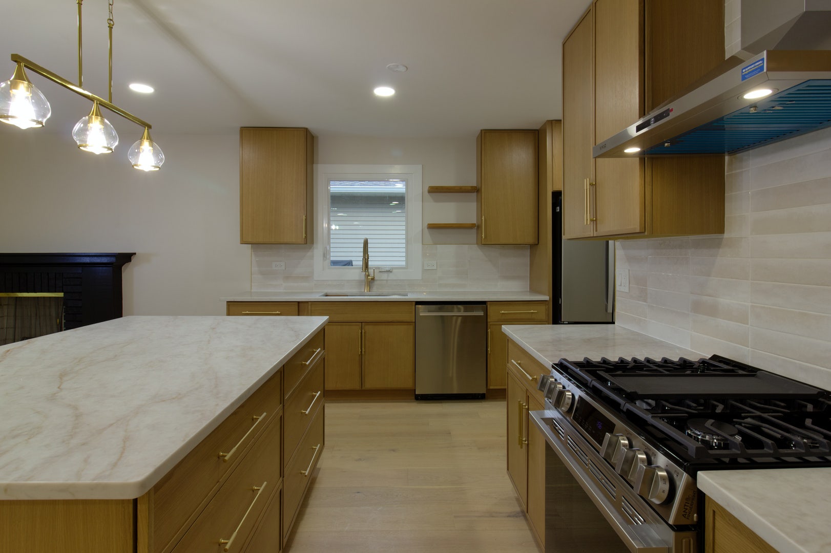 3524 Saratoga Avenue, Downers Grove, IL 60515 3524 Saratoga Avenue, Downers Grove, IL 60515