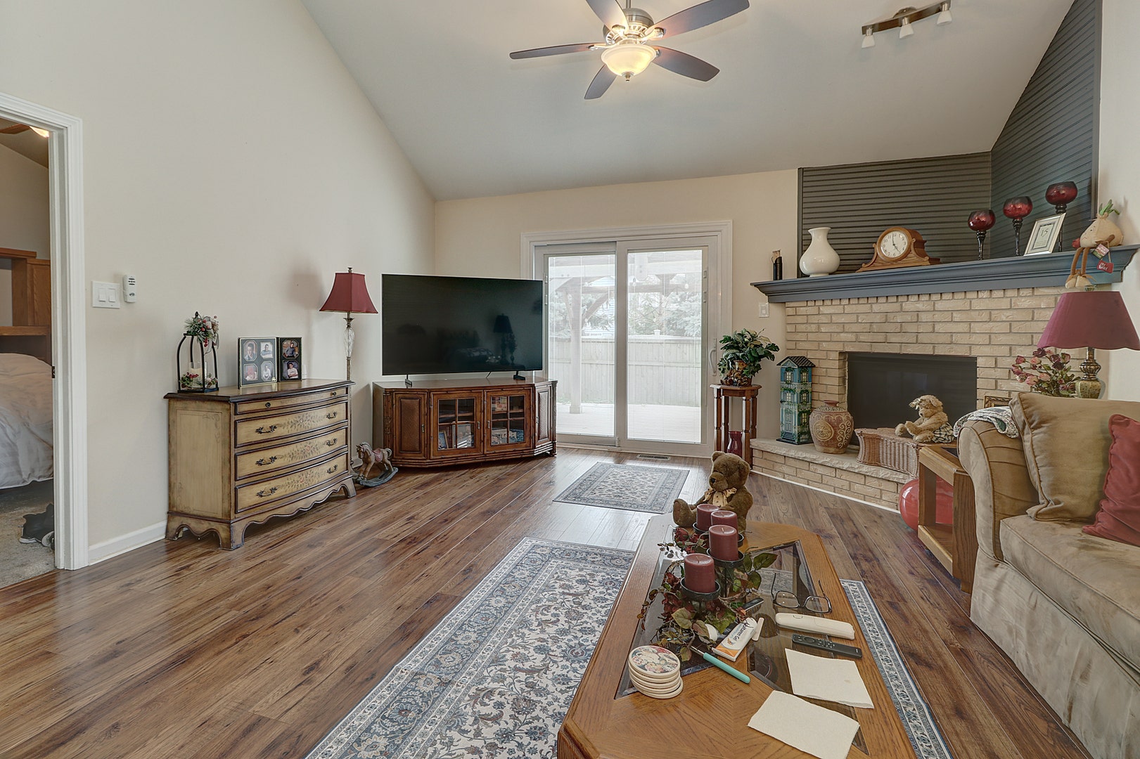 4330 River Glen Drive, Joliet, IL 60431 4330 River Glen Drive, Joliet, IL 60431