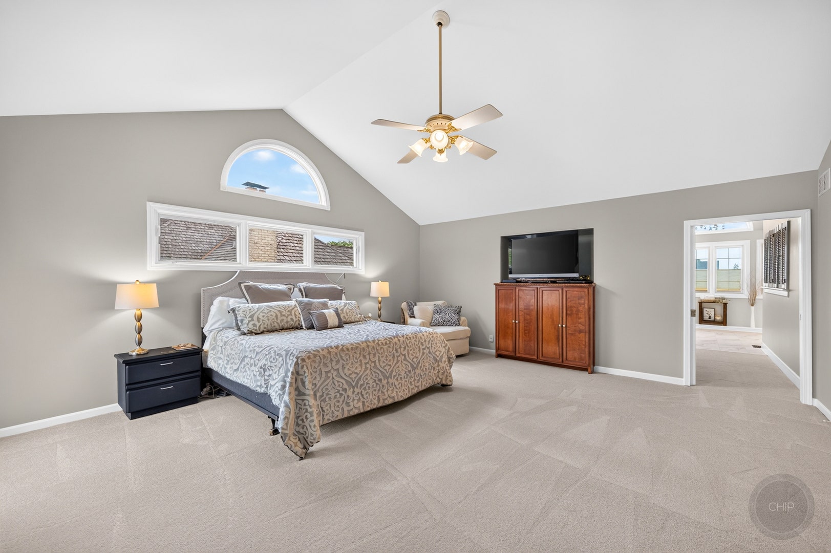 4020 White Eagle Drive, Naperville, IL 60564