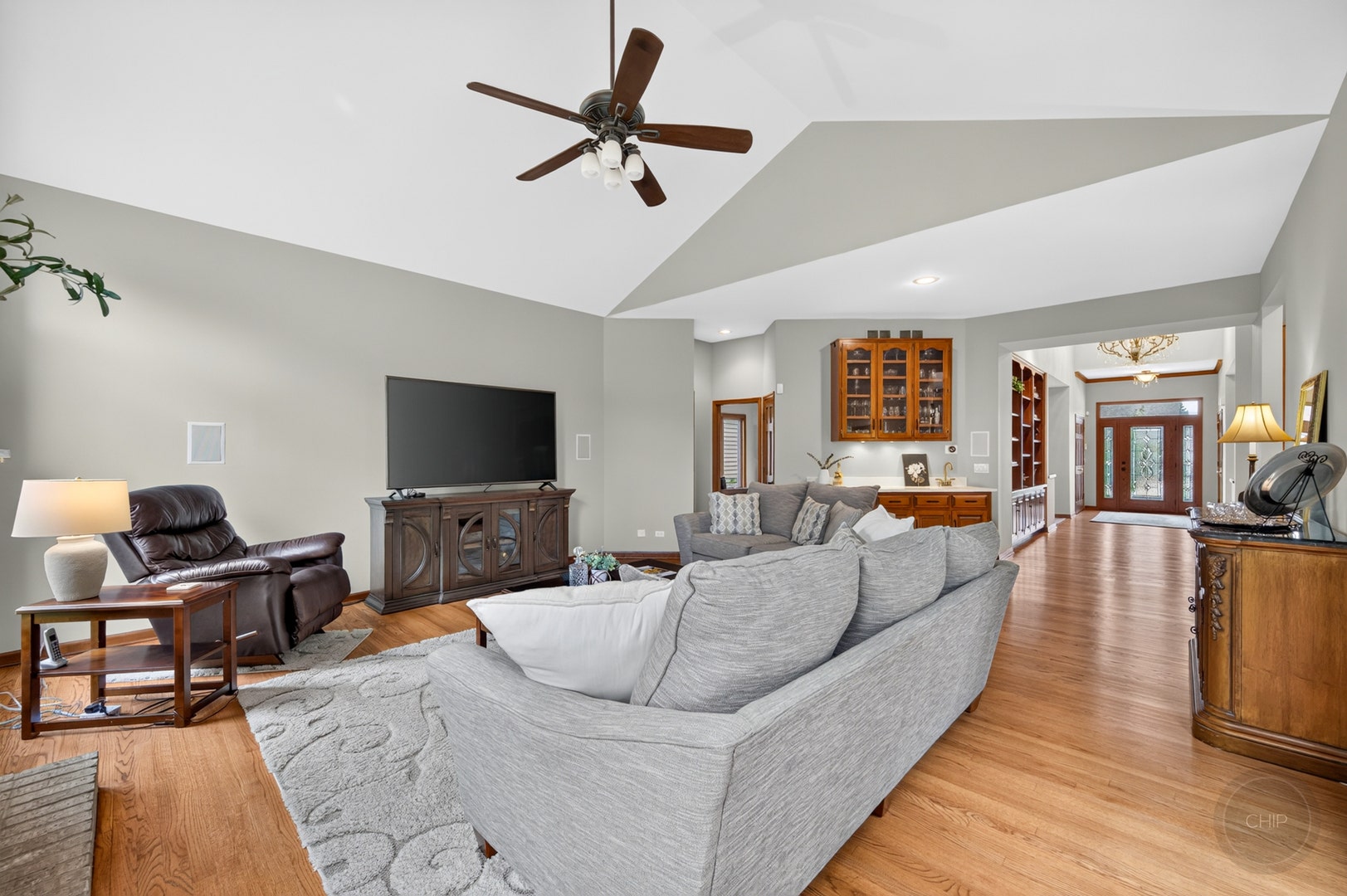 4020 White Eagle Drive, Naperville, IL 60564