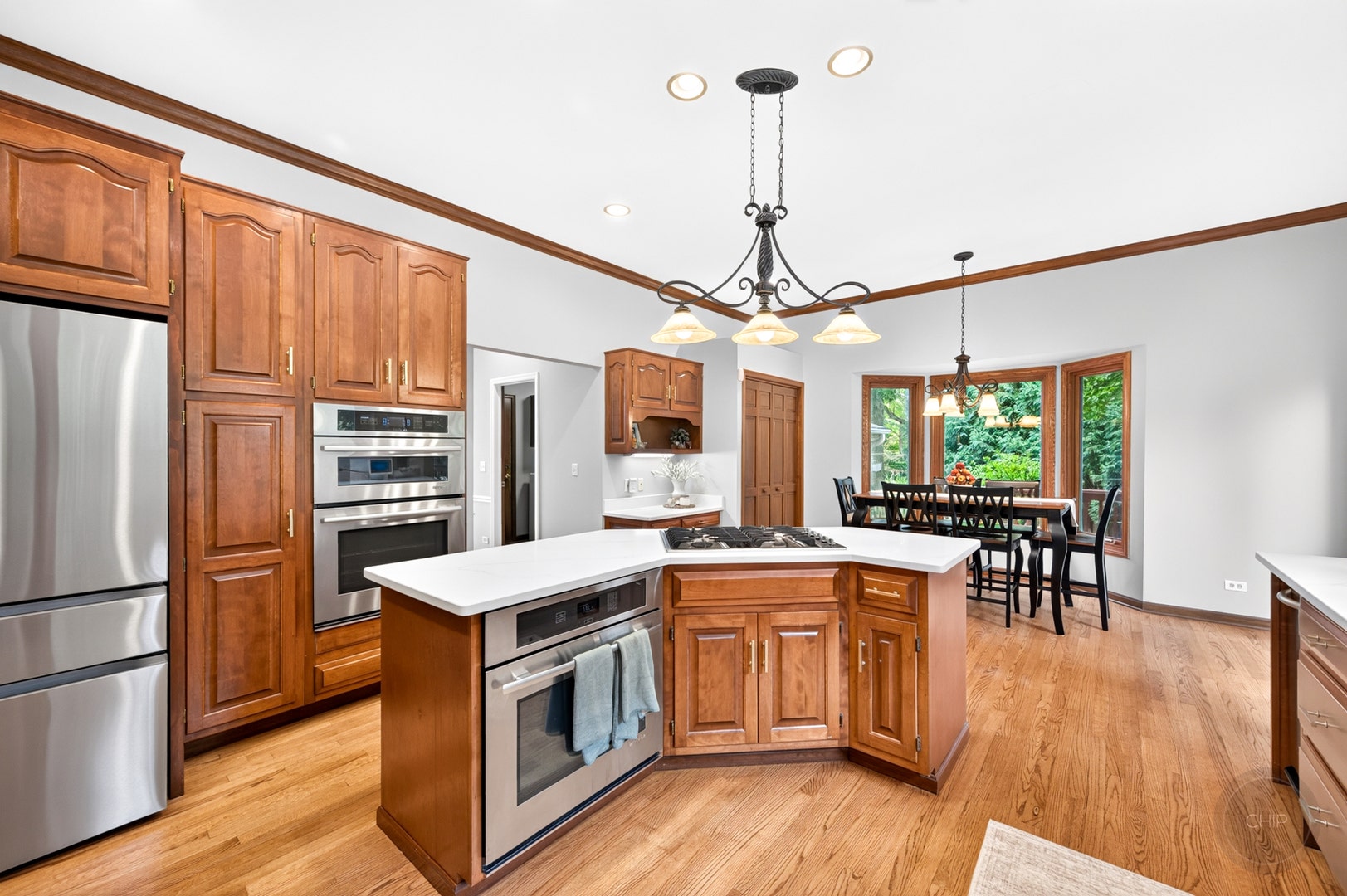 4020 White Eagle Drive, Naperville, IL 60564