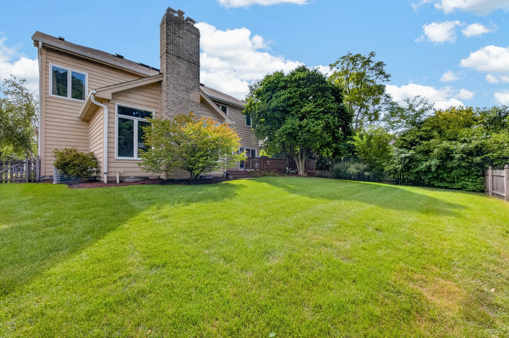 4020 White Eagle Drive, Naperville, IL 60564