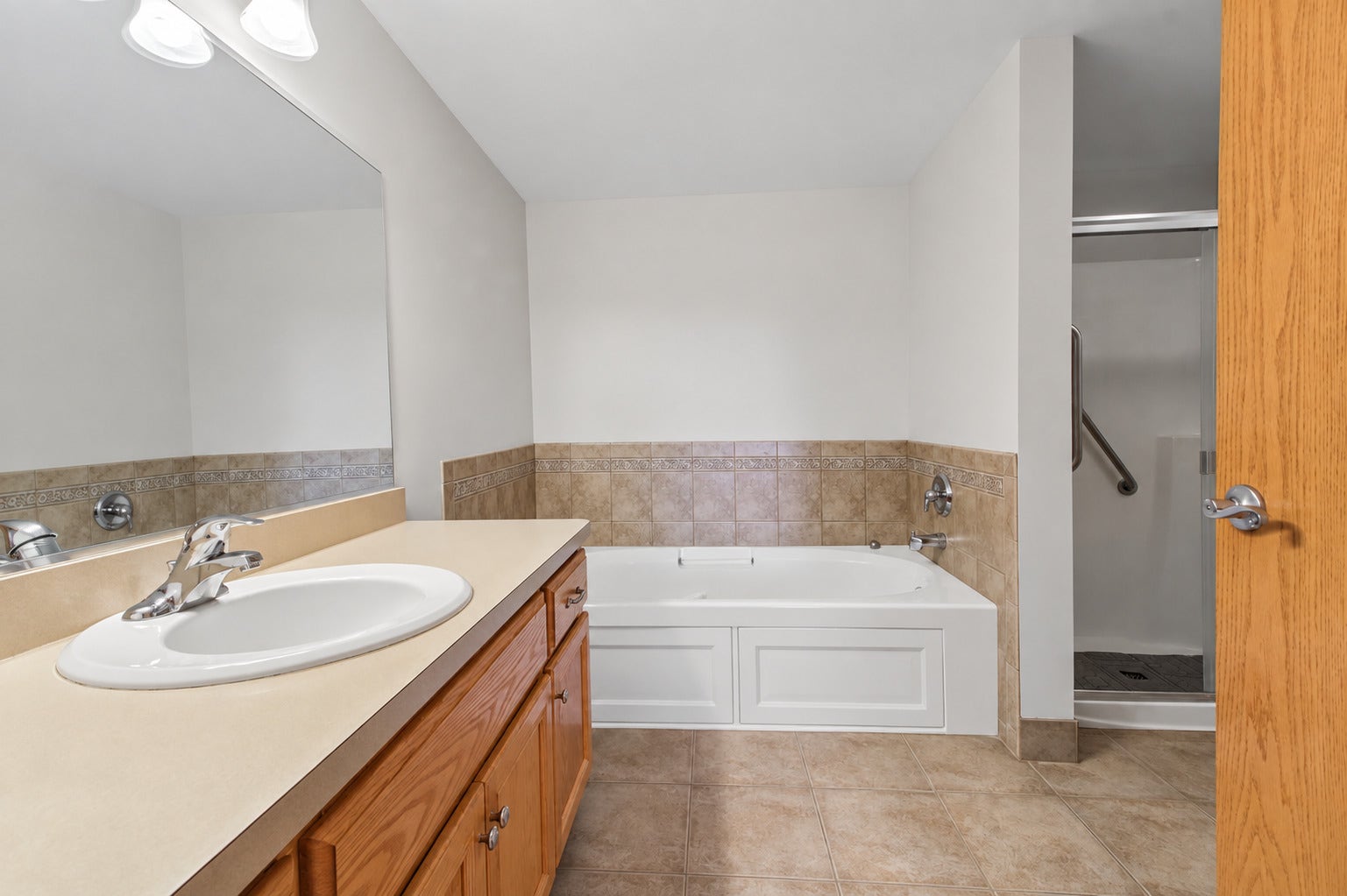 11131 Waters Edge Drive, #1B, Orland Park, IL 60467